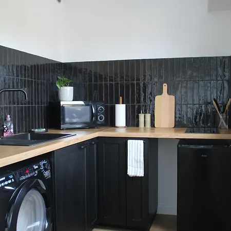 Apartment De Charme Renove A Neuf A 15 Min De L'aeroport Saint-Medard-en-Jalles